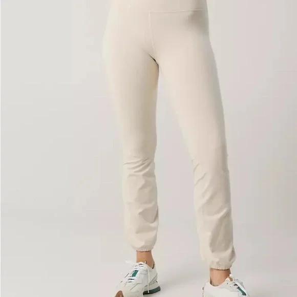 Aerie Offline the Hugger High waisted cinch Cream jogger - Picture 2 of 7